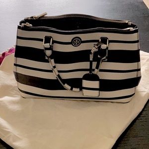 *DEAL OF THE DAY!* Tory Burch handbag, GUC, original dust bag!